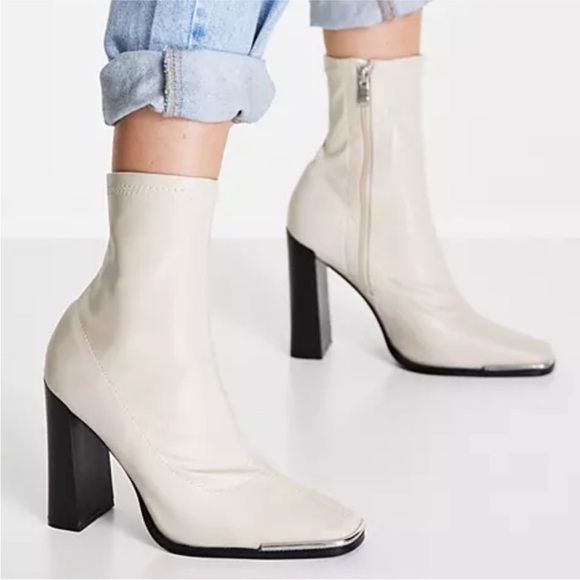 Public Desire Liberty Square Toe Heeled Bootie in Off White Size 9 - Picture 1 of 16